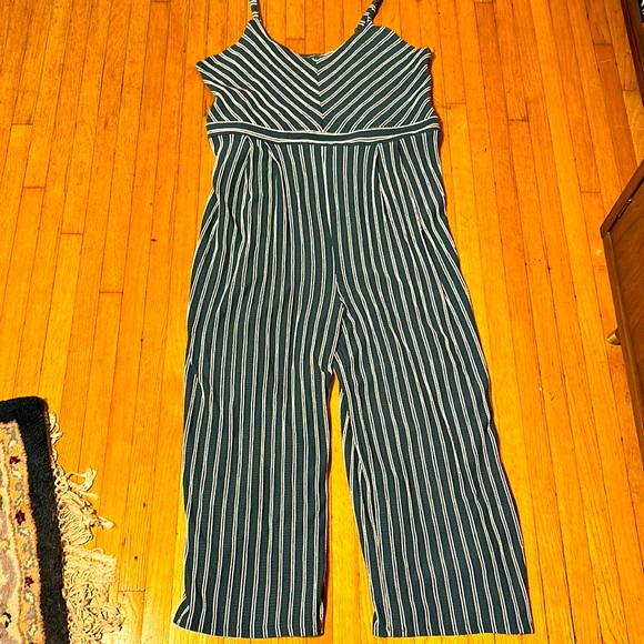 Green & White Jumpsuit in Perfect Condition, Super Comfy, On Trend - Picture 5 of 5